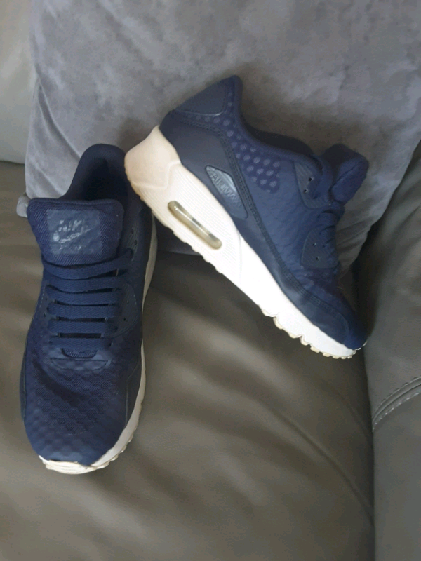 white trainers junior size 5